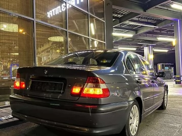 Авто BMW 3 Series 2003 № 7607282