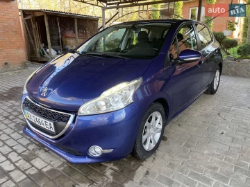 Авто Peugeot 208 2013 № 7607403