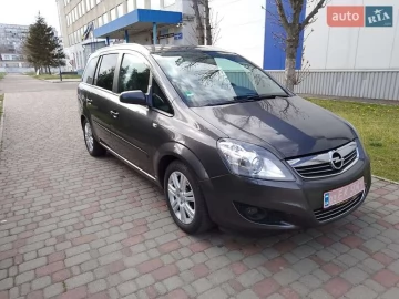 Авто Opel Zafira 2010 № 7607404