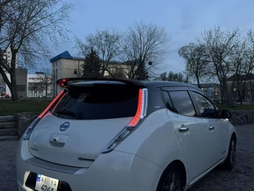 Авто Nissan Leaf 2014 № 7607405