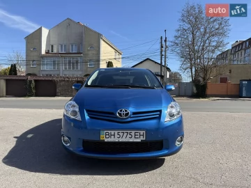 Авто Toyota Auris 2012 № 7607514