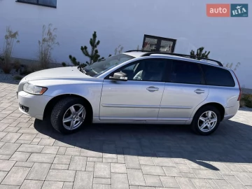 Авто Volvo V50 2008 № 7608037