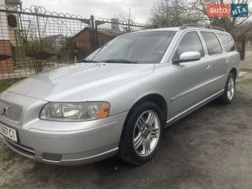 Авто Volvo V70 2004 № 7608104