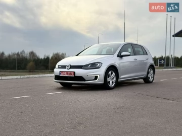 Авто Volkswagen E-Golf 2015 № 7608146