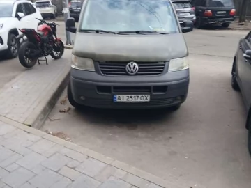 Авто Volkswagen Transporter 2004 № 7608766