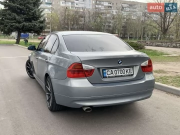 Авто BMW 3 Series 2005 № 7609012