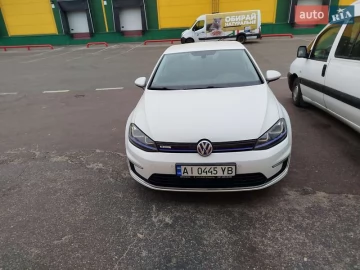 Авто Volkswagen E-Golf 2015 № 7609047