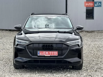 Авто Audi Q7 E-Tron 2019 № 7609698