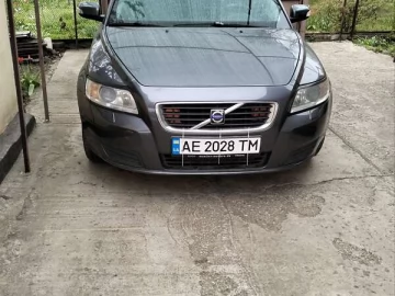 Авто Volvo V50 2008 № 7609800