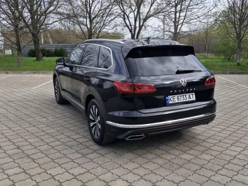 Авто Volkswagen Touareg 2019 № 7609941