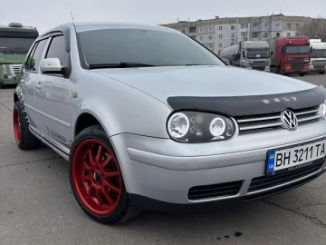 Авто Volkswagen Golf 1999 № 7609983
