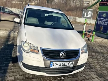 Авто Volkswagen Touran 2009 № 7610045