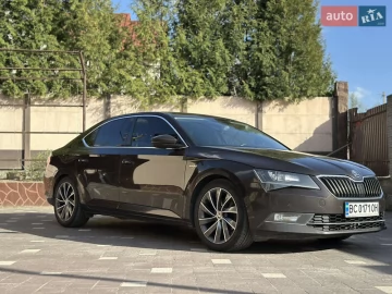 Авто Skoda Superb 2017 № 7610177