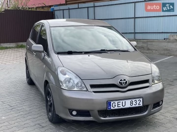 Авто Toyota Corolla Verso 2005 № 7610242