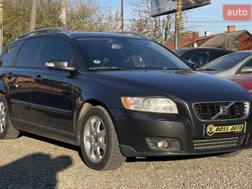 Авто Volvo V50 2008 № 7610328