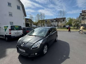 Авто Peugeot 5008 2010 № 7610345