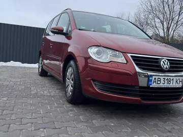 Авто Volkswagen Touran 2009 № 7611140