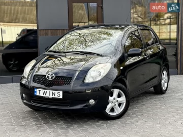 Авто Toyota Yaris 2007 № 7611488