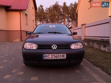 Авто Volkswagen Golf 2000 № 7611543