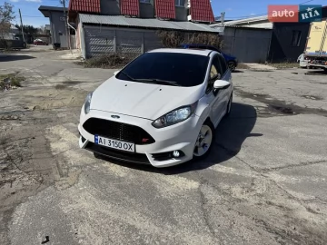 Авто Ford Fiesta 2015 № 7612036