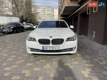 Авто BMW 5 Series 2013 № 7612091