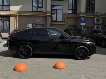 Авто BMW X6 2023 № 7612463