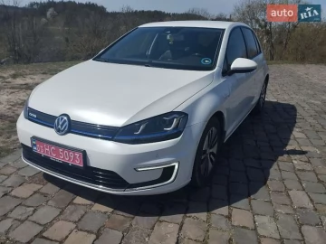 Авто Volkswagen E-Golf 2015 № 7612568