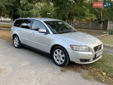 Авто Volvo V50 2008 № 7612769