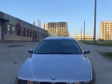 Авто BMW 5 Series 2000 № 7613402