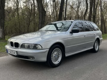 Авто BMW 5 Series 2001 № 7613438