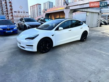 Авто Tesla Model 3 2021 № 7613658