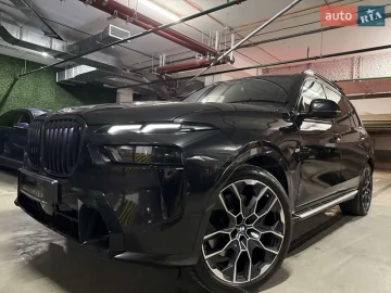Авто BMW X7 2023 № 7613696