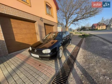Авто Volkswagen Golf 2002 № 7613750