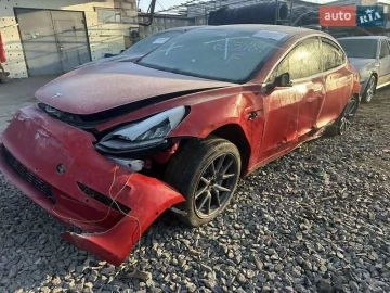 Авто Tesla Model 3 2020 № 7614380