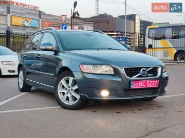 Авто Volvo V50 2012 № 7614392