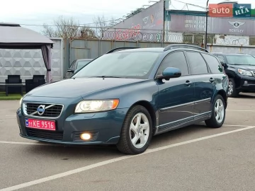 Авто Volvo V50 2011 № 7614396