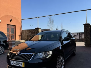 Авто Skoda Superb 2014 № 7614807