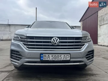 Авто Volkswagen Touareg 2018 № 7615024