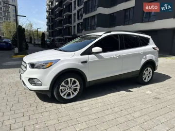 Авто Ford Escape 2018 № 7615581