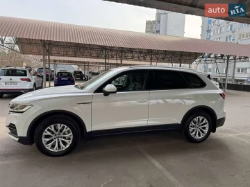 Авто Volkswagen Touareg 2020 № 7615624