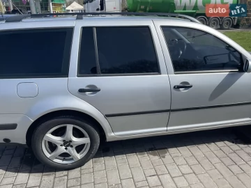 Авто Volkswagen Golf 2002 № 7615660