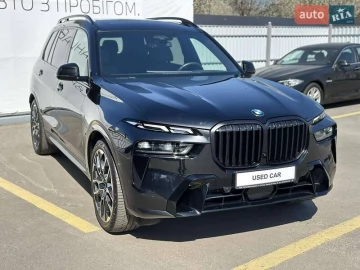 Авто BMW X7 2023 № 7615876