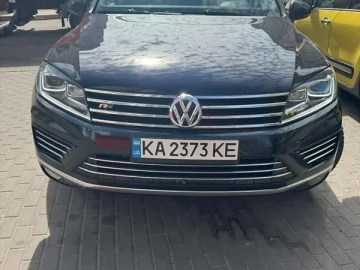 Авто Volkswagen Touareg 2015 № 7616233