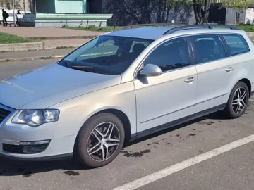 Авто Volkswagen Passat 2010 № 7616413