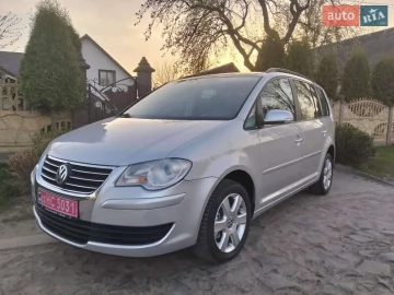 Авто Volkswagen Touran 2009 № 7616681