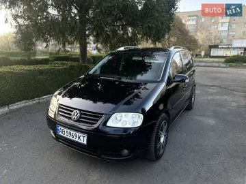 Авто Volkswagen Touran 2004 № 7617060