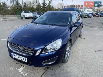 Авто Volvo V60 2011 № 7617384