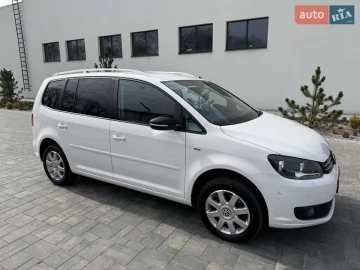 Авто Volkswagen Touran 2012 № 7617386