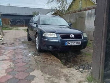 Авто Volkswagen Passat 2004 № 7617759