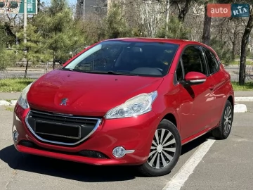 Авто Peugeot 208 2014 № 7617835